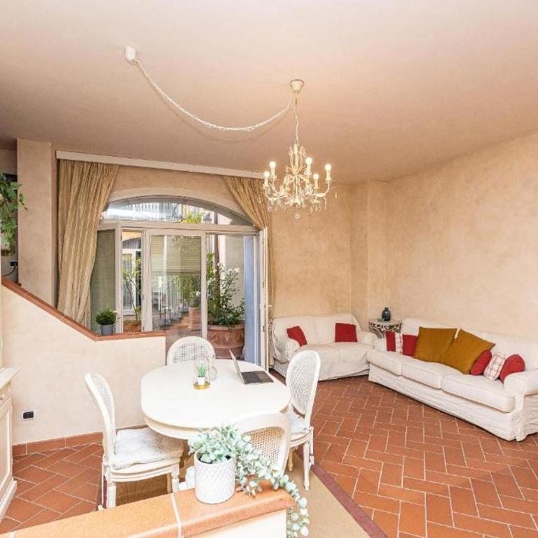 Battanta Rental in Florence - Appartamento Standard con 2 Camere da Letto - 1