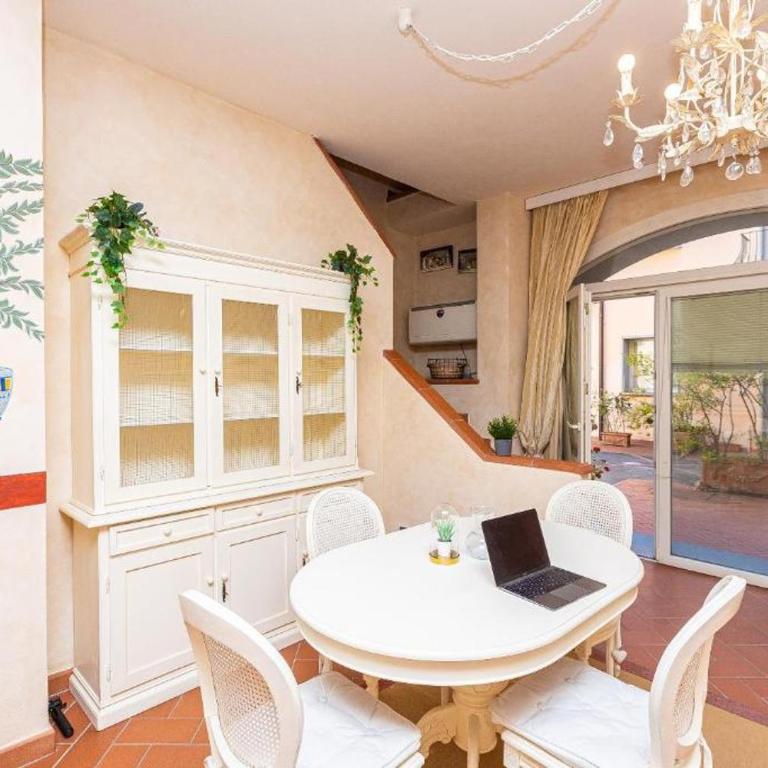 Battanta Rental in Florence - Appartamento Standard con 2 Camere da Letto - 12