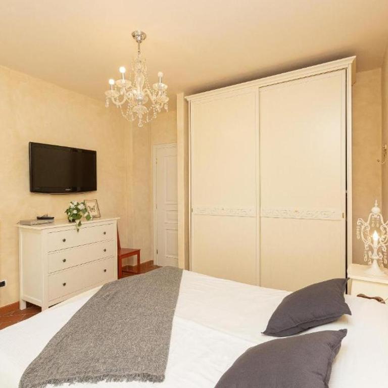 Battanta Rental in Florence - Appartamento Standard con 2 Camere da Letto - 15