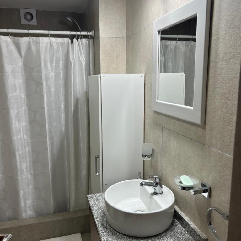 Brc Homes Rental #601 con vista al lago y cochera - Two-Bedroom Apartment with Lake View - 24