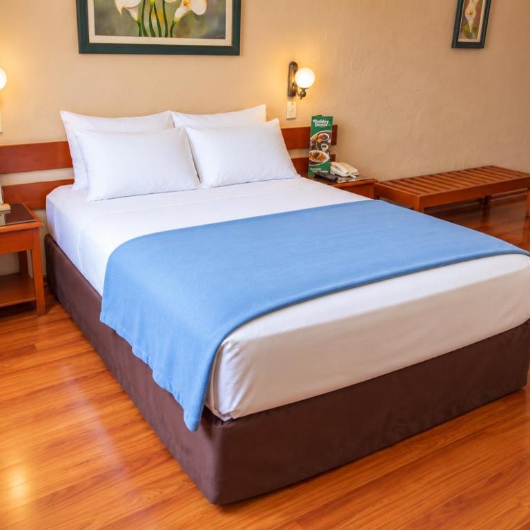 Holiday Suites - Budget Double Room - 4