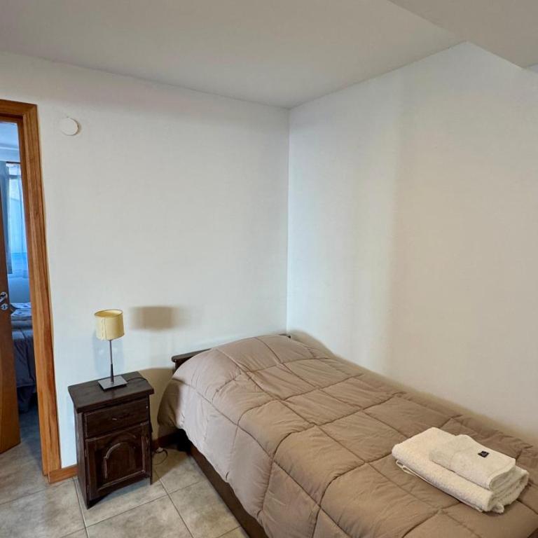 Luminoso departamento con vistas en pleno centro - Two-Bedroom Apartment - 9