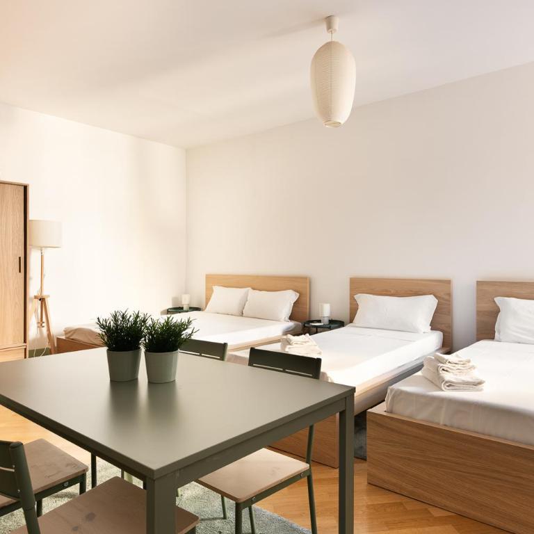 Volturno Apartments Rome Termini - Deluxe Studio mit Kingsize-Bett - 3