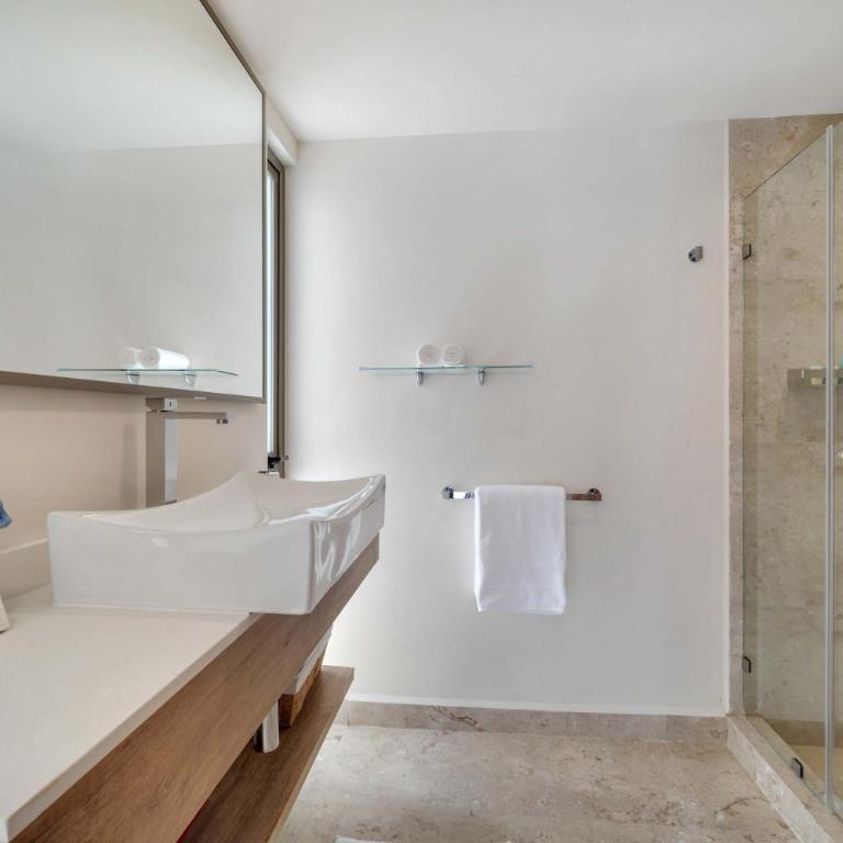 Marvelous Brand New 2 BR Condo - Pool with Ocean Views - Casa - 6