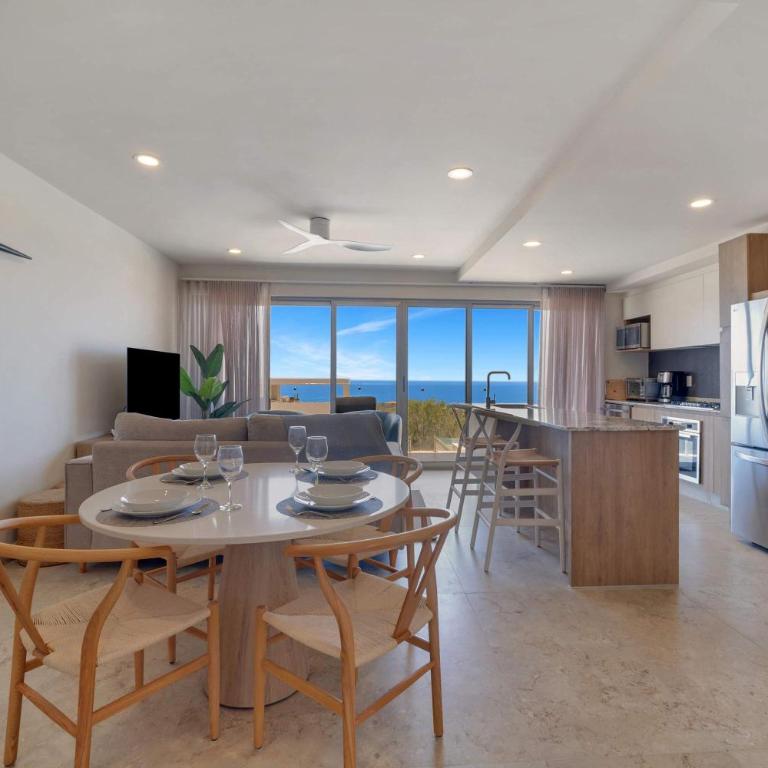 Marvelous Brand New 2 BR Condo - Pool with Ocean Views - Casa - 9