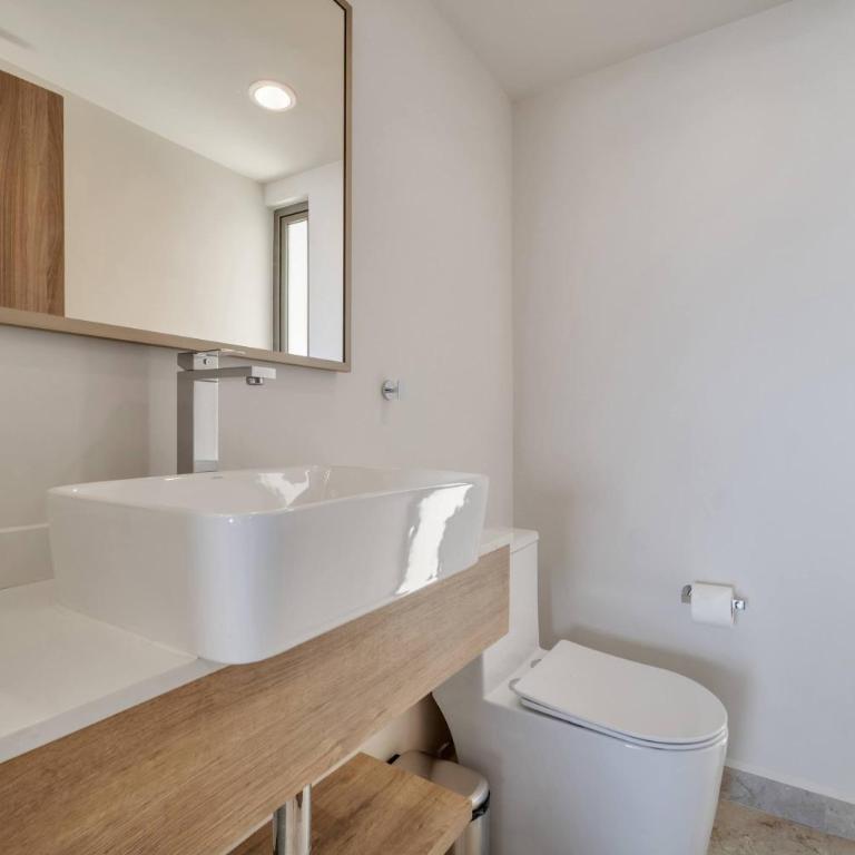 Marvelous Brand New 2 BR Condo - Pool with Ocean Views - Casa - 12