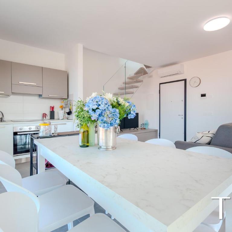 TETI - Le Ninfe del Garda - Appartamento con 3 Camere da Letto e Vista Lago - 59
