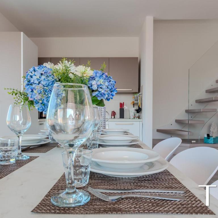 TETI - Le Ninfe del Garda - Appartamento con 3 Camere da Letto e Vista Lago - 14