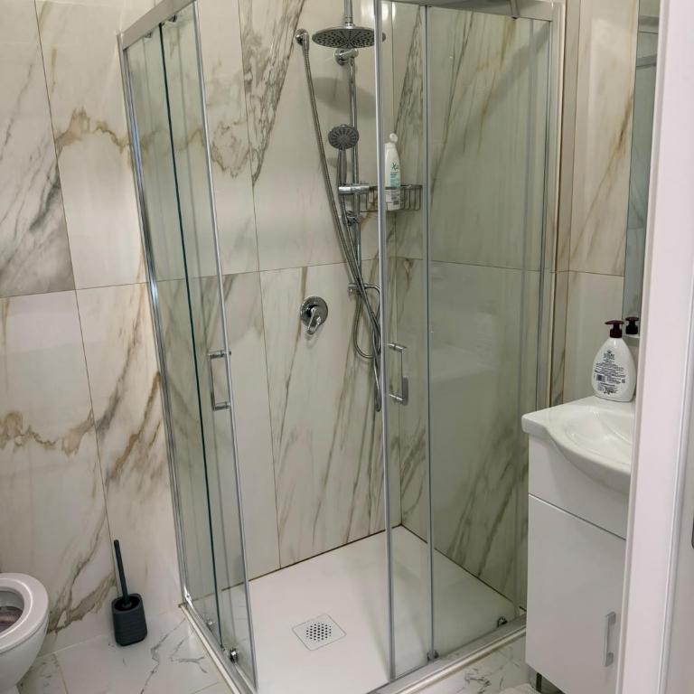 Sara Venice station - Doppelzimmer mit eigenem Bad - 11