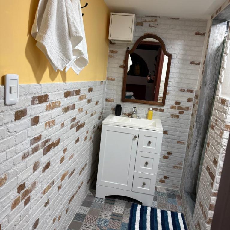 LocoAmor - Habitación Individual con baño privado - 9