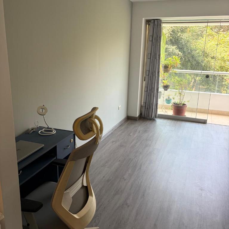 Amplio departamento con vista al parque San Isidro Lince - Apartamento de 3 dormitorios - 10