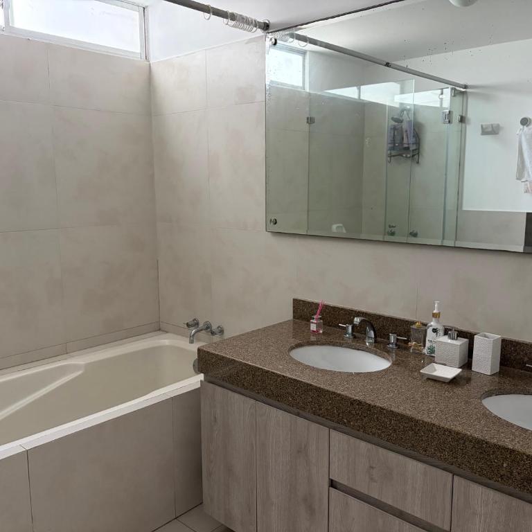 Amplio departamento con vista al parque San Isidro Lince - Apartamento de 3 dormitorios - 23