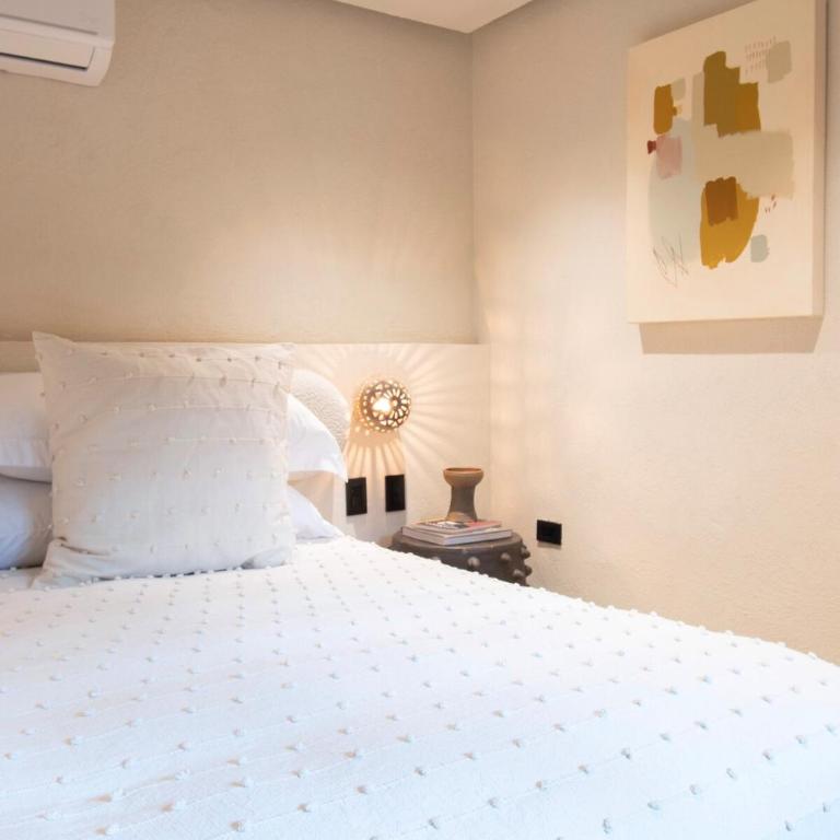 Artisan Home, 7 Bedrooms, AC, Rooftop View - Apartment - 42
