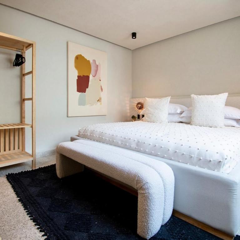Artisan Home, 7 Bedrooms, AC, Rooftop View - Apartment - 50