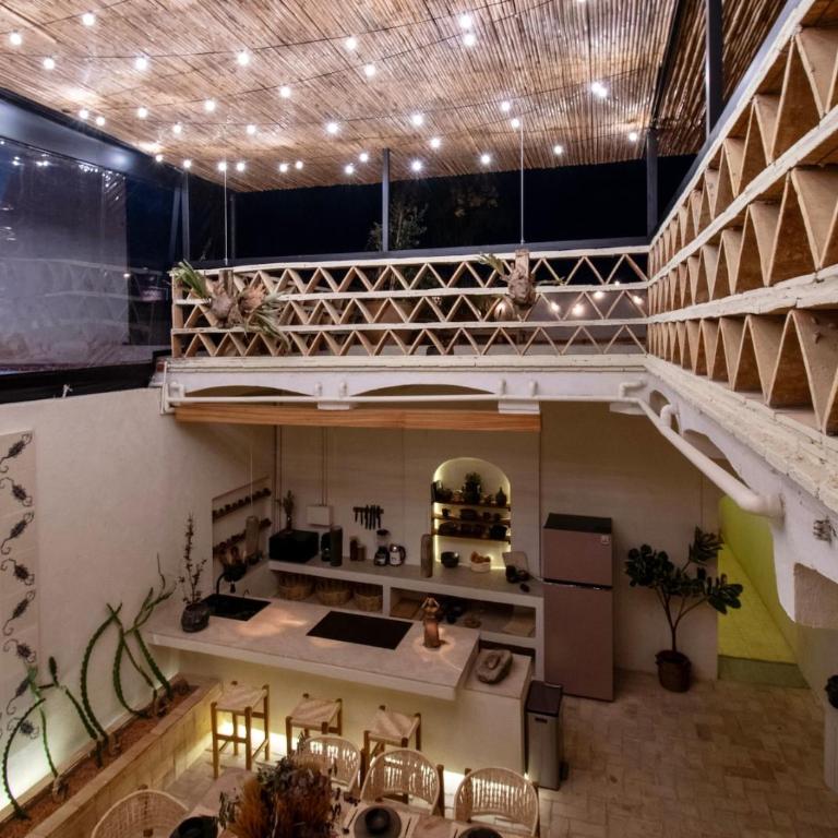 Artisan Home, 7 Bedrooms, AC, Rooftop View - Apartment - 51