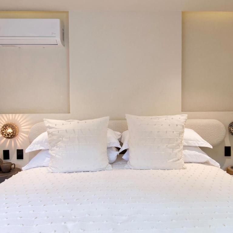 Artisan Home, 7 Bedrooms, AC, Rooftop View - Apartment - 68