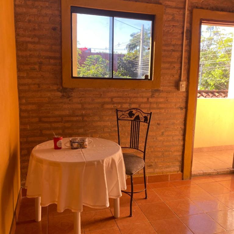 Lambare Home - Classic One-Bedroom Apartment with King Bed - 4