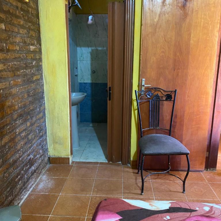Lambare Home - Classic One-Bedroom Apartment with King Bed - 5