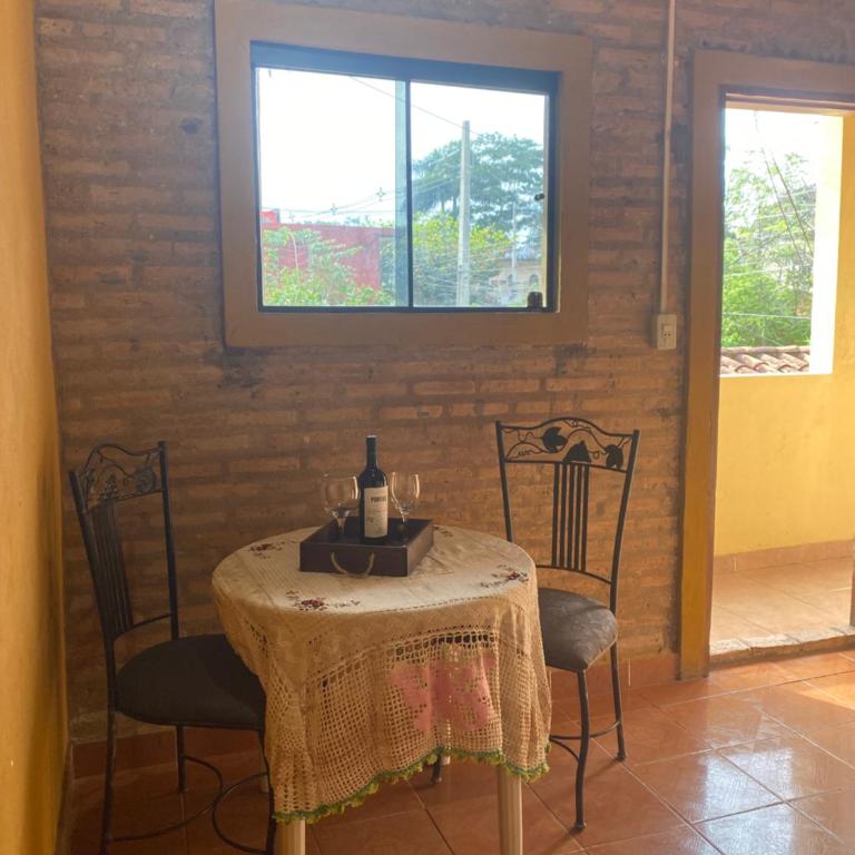 Lambare Home - Classic One-Bedroom Apartment with King Bed - 9
