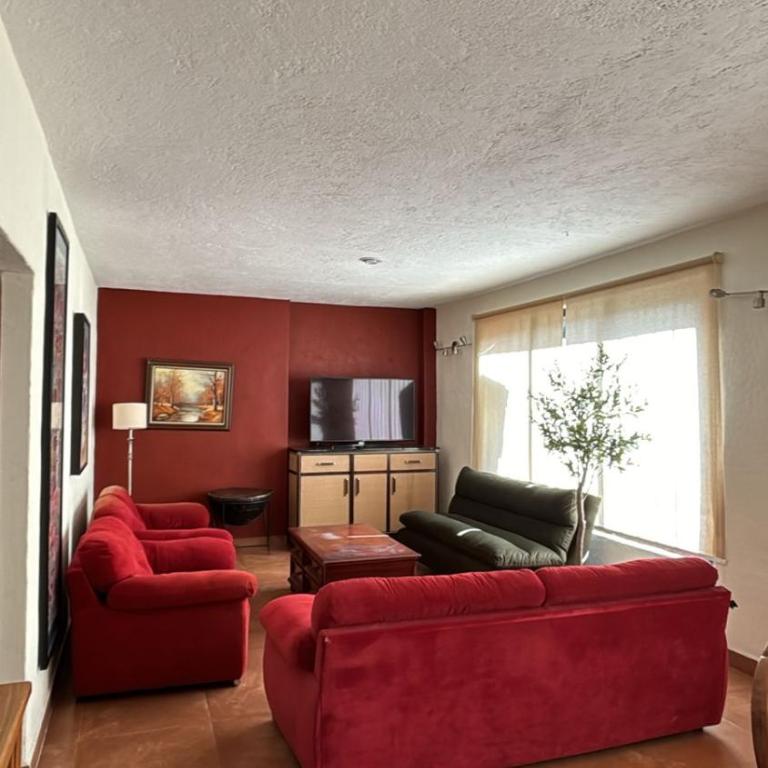LAS ALAMEDAS Departamentos céntricos con estacionamiento privado - Apartment mit 3 Schlafzimmern - 24