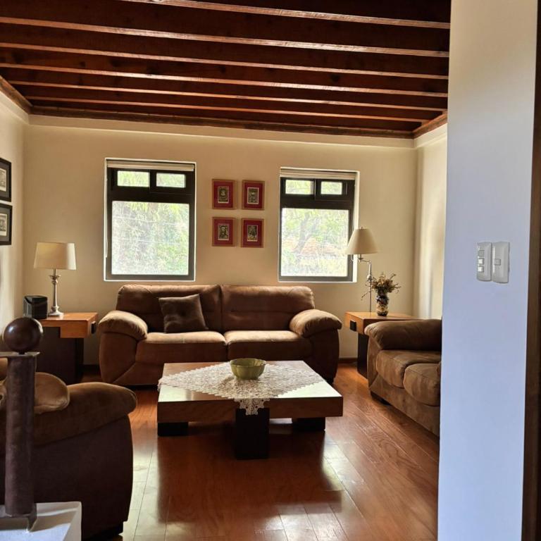 LAS ALAMEDAS Departamentos céntricos con estacionamiento privado - Ferienhaus - 27