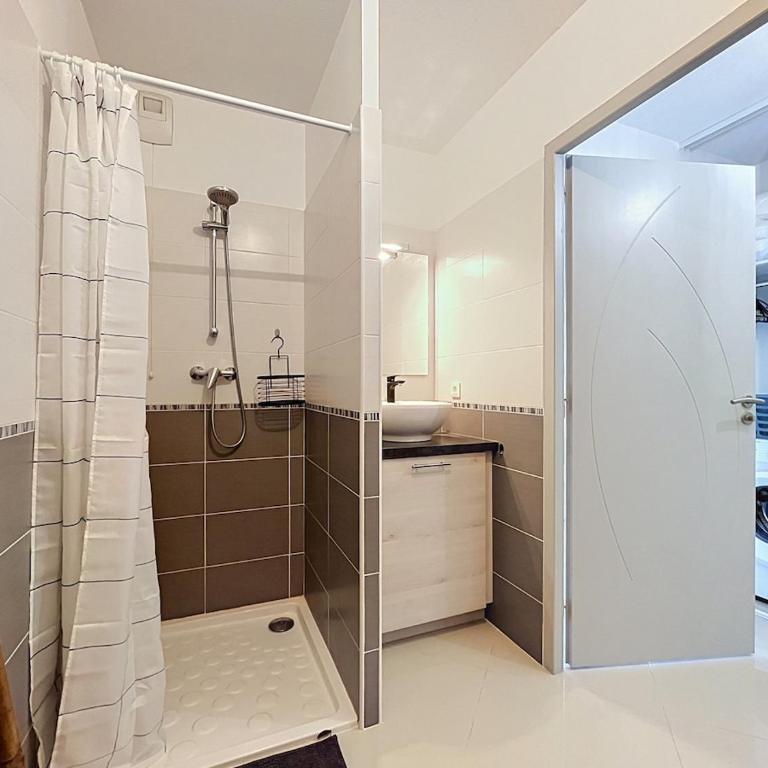 Le Zephyr - Proche de la plage - Terrasse - Appartement 2 Chambres - 12