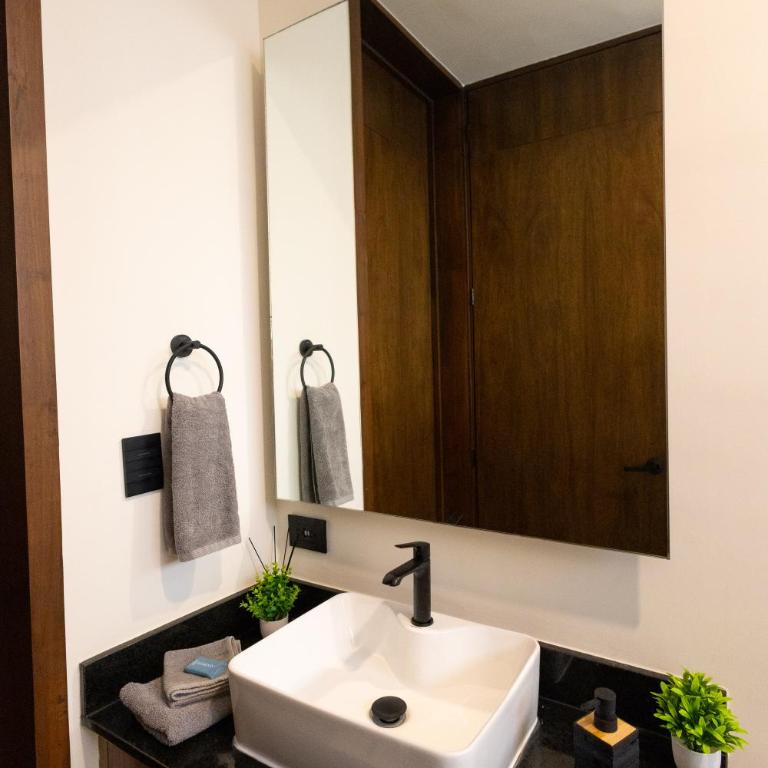 Fabulous Modern Luxury and Sophistication Penthouse, Temozon Norte - Apartment - 33