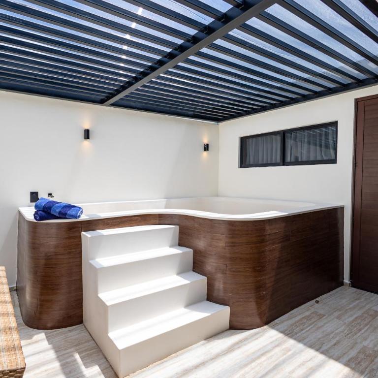 Fabulous Modern Luxury and Sophistication Penthouse, Temozon Norte - Apartment - 43