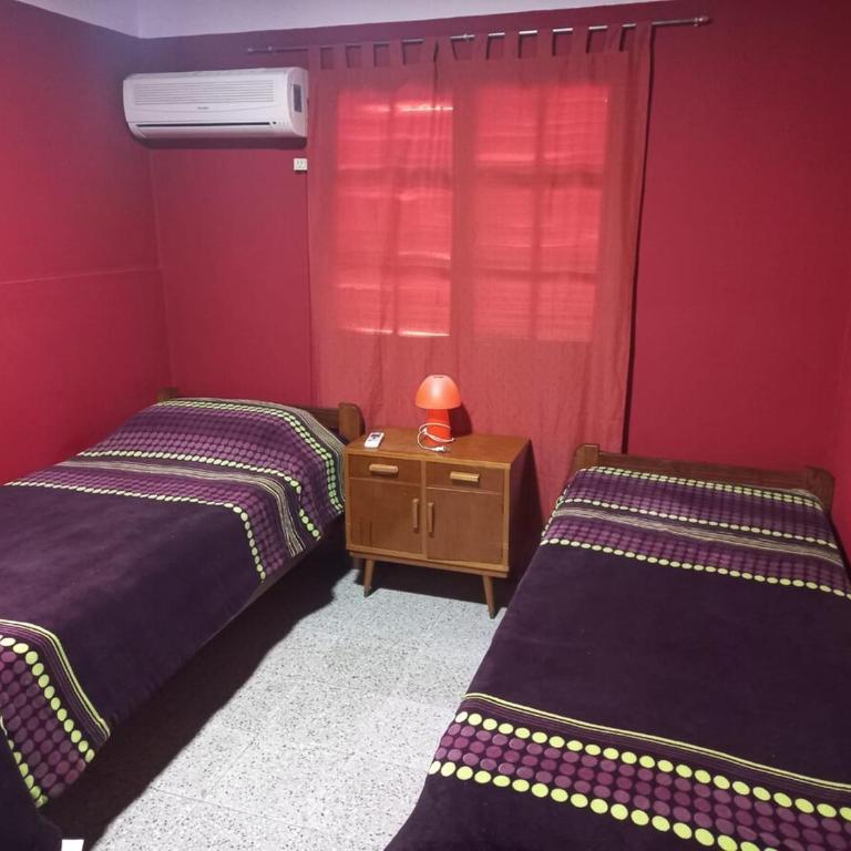 2 bedroom house with AA, 4 beds - pool - grill- ping pong - Casa de 2 dormitorios - 13