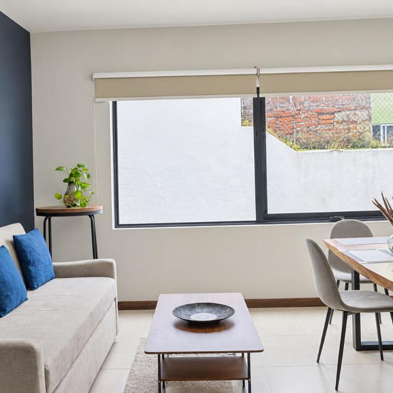 Luz, plantas y dos camas por recámara, Americana - Apartamento de 2 dormitorios - 59