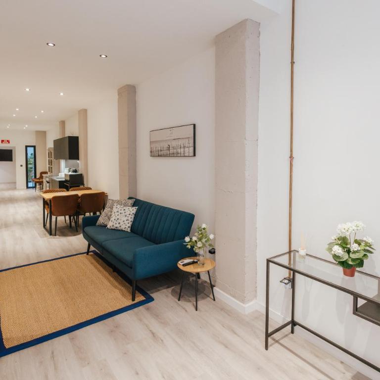 New Stadium Apartment , Pool Table , Ping Pong , Hot Tub - Two-Bedroom Apartment - 19