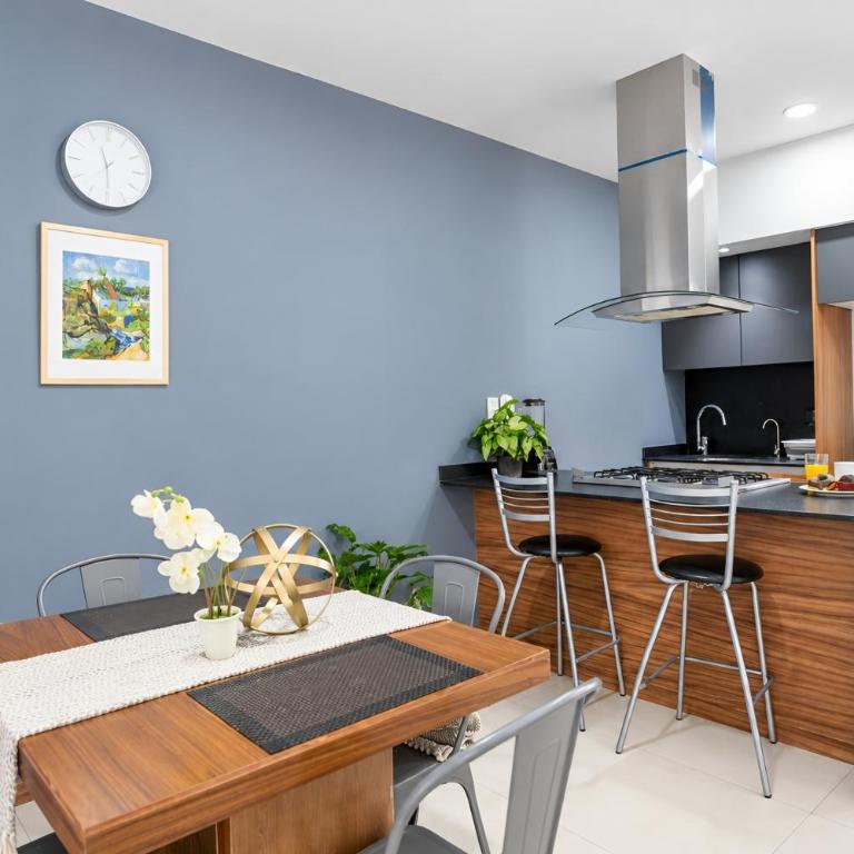 Para 8 con dos baños completos, Americana - Apartamento de 2 dormitorios - 66