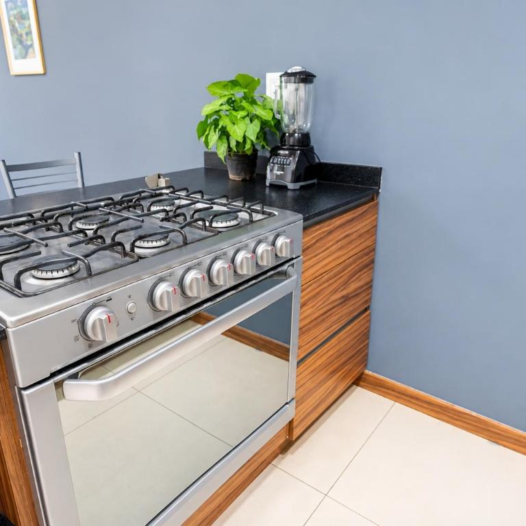 Para 8 con dos baños completos, Americana - Apartamento de 2 dormitorios - 75