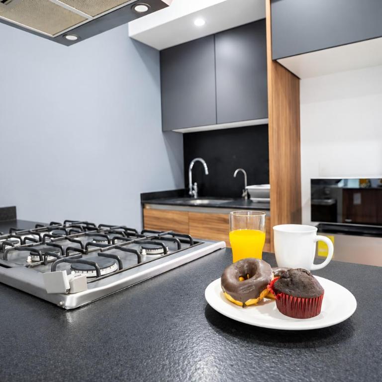 Para 8 con dos baños completos, Americana - Apartamento de 2 dormitorios - 76