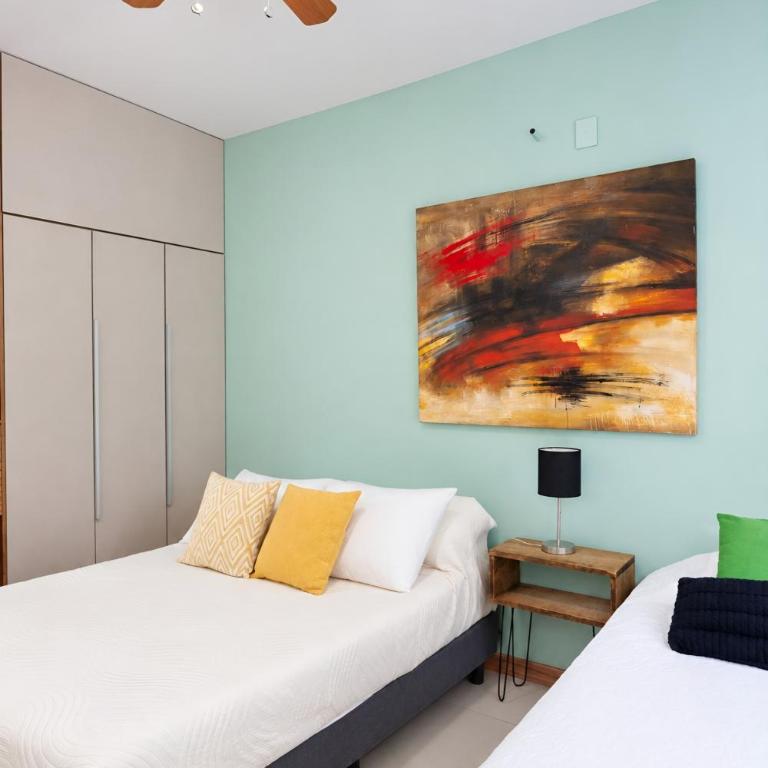 Para 8 con dos baños completos, Americana - Apartamento de 2 dormitorios - 82