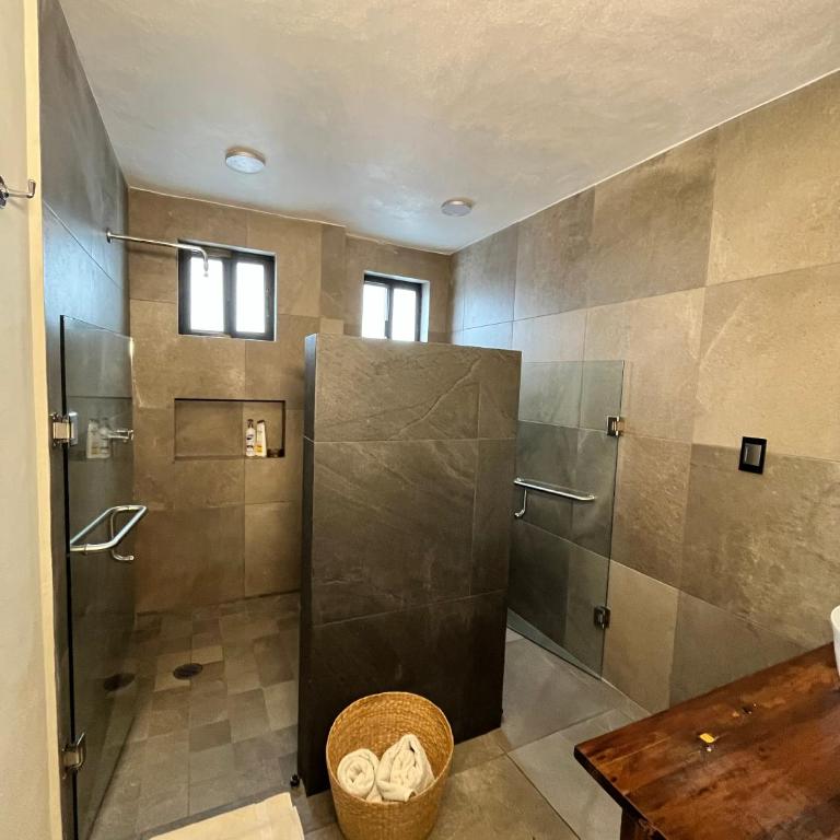 LAS ALAMEDAS Departamentos céntricos con estacionamiento privado - Deluxe Studio mit Kingsize-Bett - 17