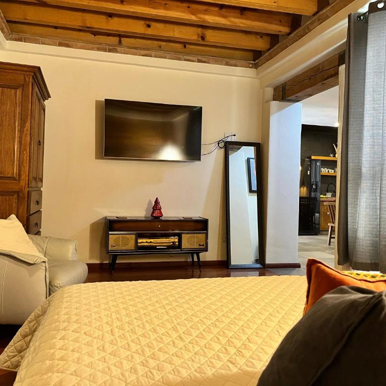 LAS ALAMEDAS Departamentos céntricos con estacionamiento privado - Deluxe Studio mit Kingsize-Bett - 19