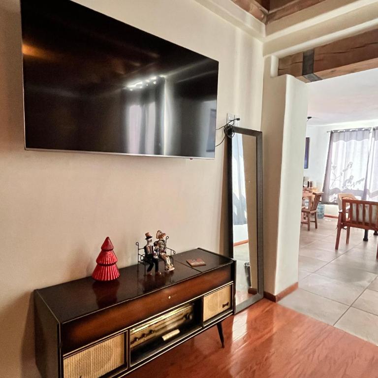 LAS ALAMEDAS Departamentos céntricos con estacionamiento privado - Deluxe Studio mit Kingsize-Bett - 21