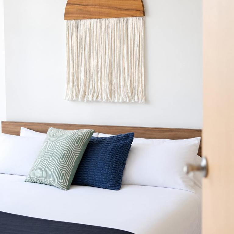 Depa para 6 con 2 baños y lavadora, Andares - Two-Bedroom Apartment - 25