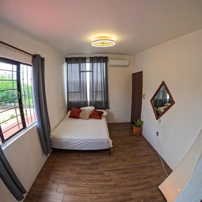 Casa amplia de 4 recámaras en Bacocho - Two-Bedroom Apartment - 13