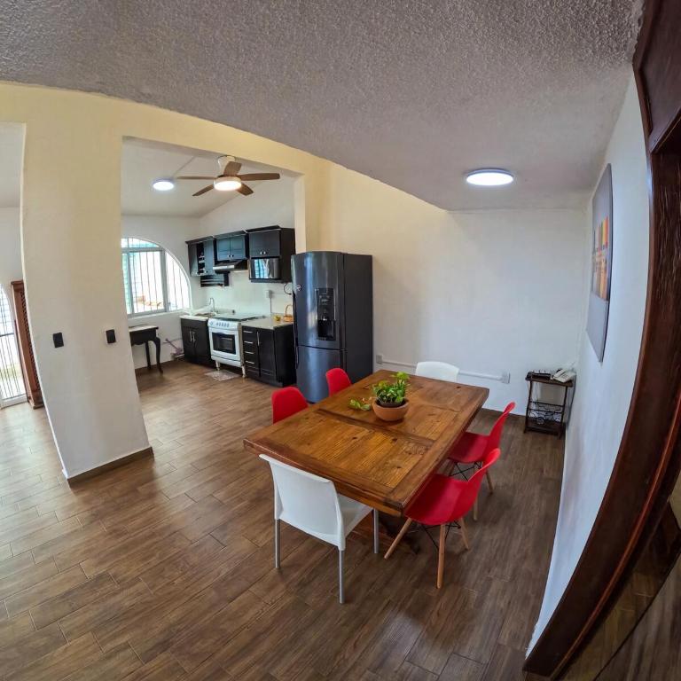 Casa amplia de 4 recámaras en Bacocho - Two-Bedroom Apartment - 17