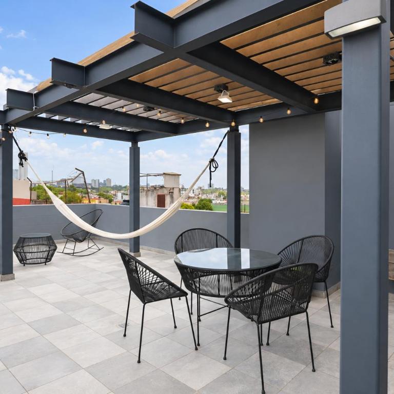 Terraza privada al skyline y 2 cajones, Americana - Two-Bedroom Apartment - 1
