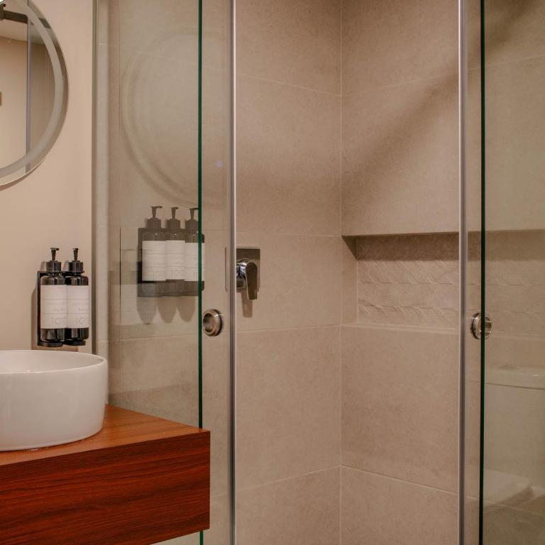 Toto Hotel - Habitación Doble con balcón - 2 camas - 2