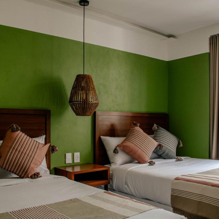 Toto Hotel - Habitación Doble con balcón - 2 camas - 3