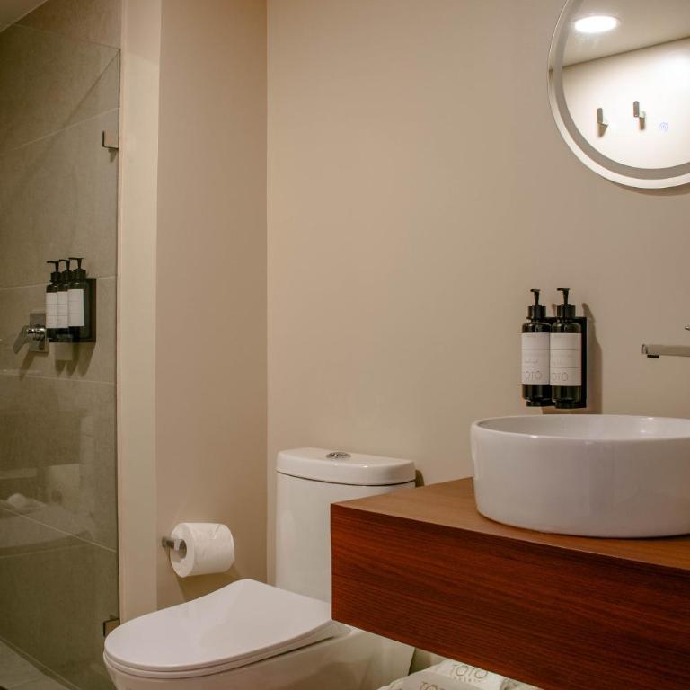 Toto Hotel - Habitación Doble con balcón - 2 camas - 8