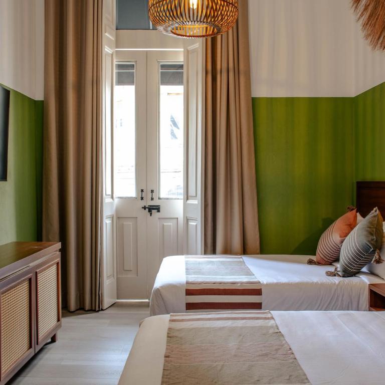 Toto Hotel - Habitación Doble con balcón - 2 camas - 3