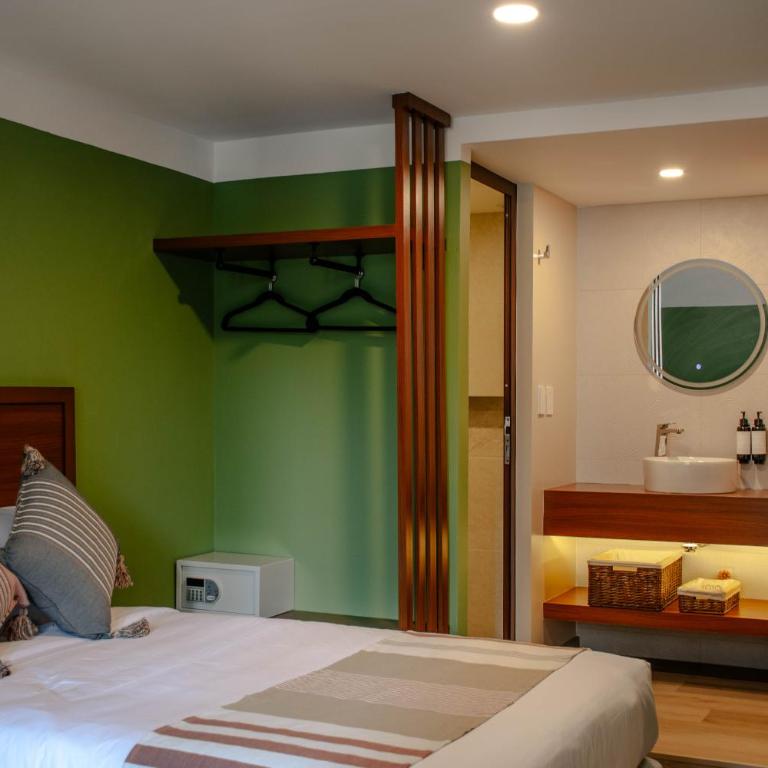 Toto Hotel - Habitación Doble con balcón - 2 camas - 4