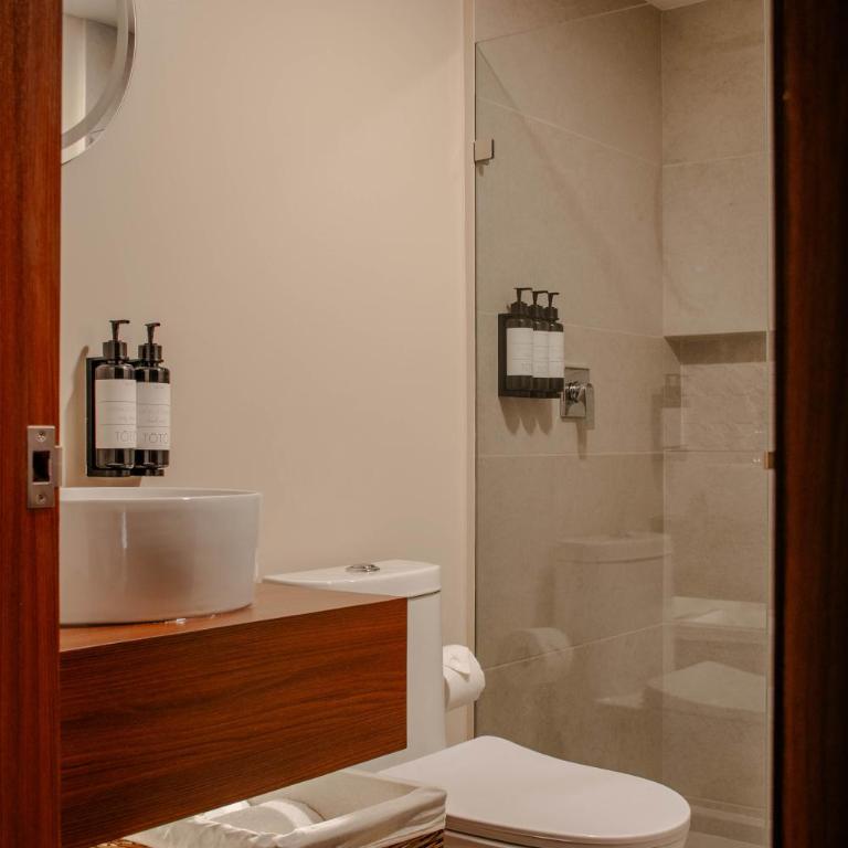 Toto Hotel - Habitación Doble Grande - 6