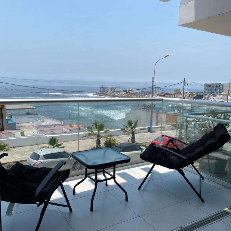 Ocean View Apartment in San Bartolo - Three-Bedroom Apartment - 12