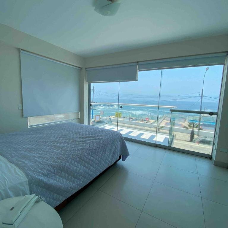 Ocean View Apartment in San Bartolo - Three-Bedroom Apartment - 23